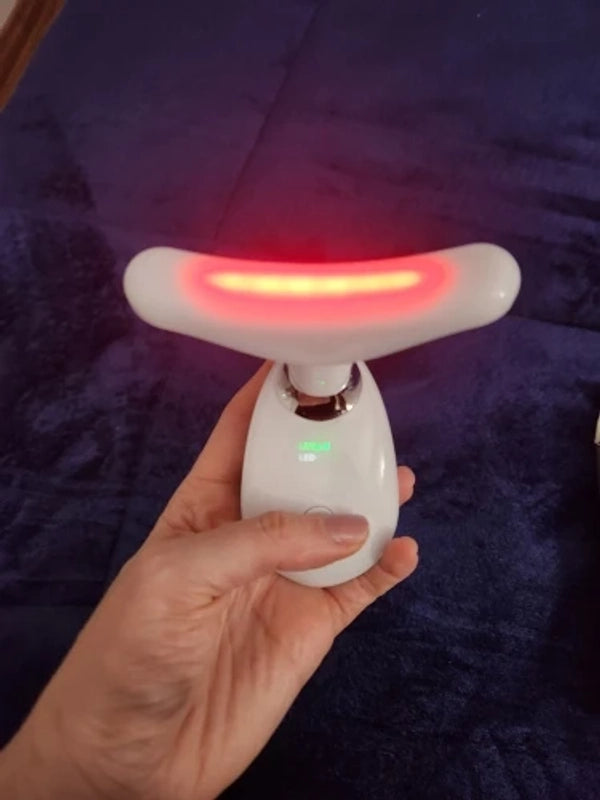 Customer photo of the facial beauty device with red light